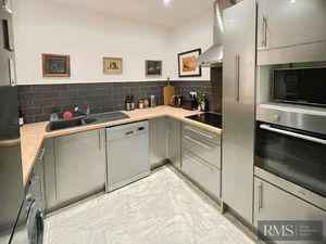 Photo 8- click for photo gallery